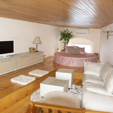 公寓 нестандартно бутиково студио за двама романтика 瓦爾納