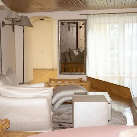 нестандартно бутиково студио за двама романтика Apartament *