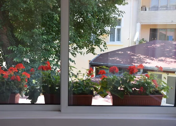 нестандартно бутиково студио за двама романтика * Warna